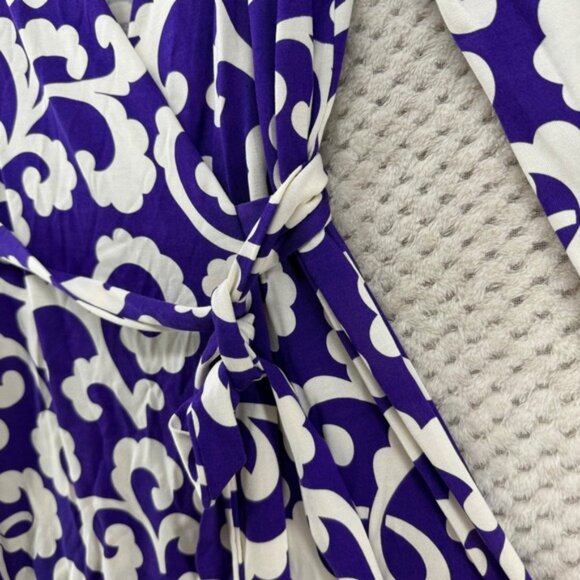 Diane von Furstenberg DVF Wrap Dress Quiet Purple White Floral 100 % Silk Size 8 - Picture 3 of 9
